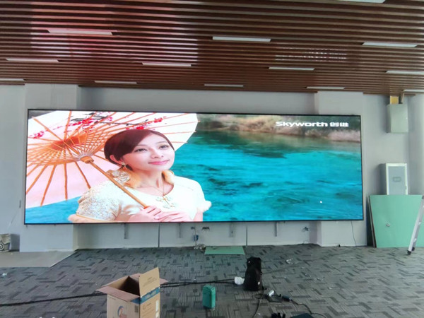 班玛P1.53led小间距屏安装案例